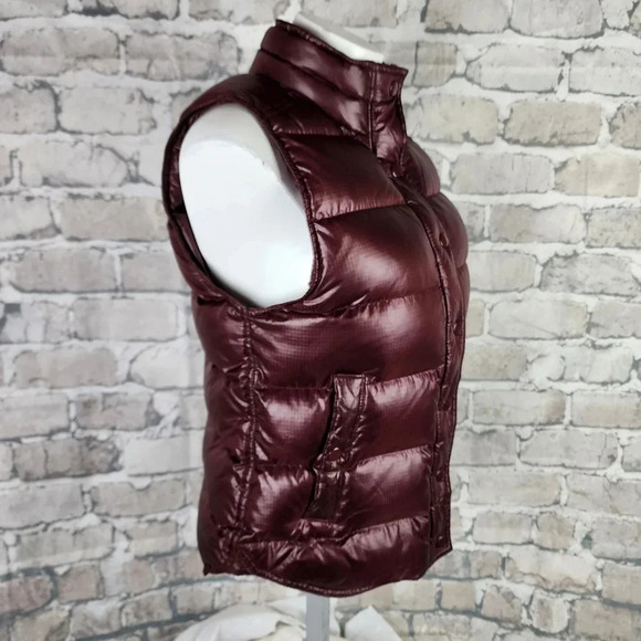 J. Crew Quilted Down Puffer Vest Maroon Size Small - Picture 7 of 14